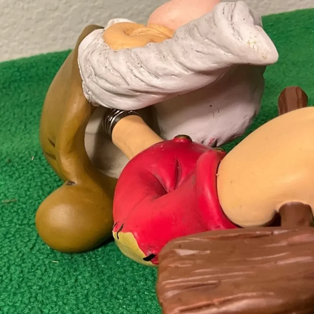 Walt Disney World Seven Dwarfs Grumpy Golfer Bobblehead 8